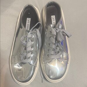 Cape Robbin Chrome Silver Low-Top Lace-Up Sneakers